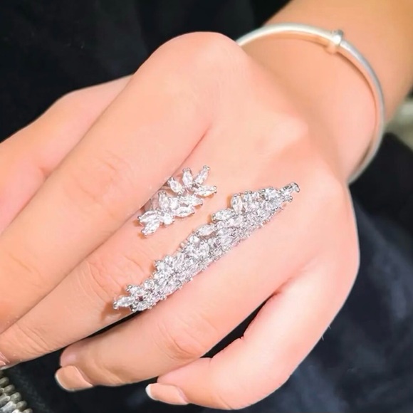 ✨✨✨Marquise Open Leaf Ring✨✨✨ - Picture 3 of 5